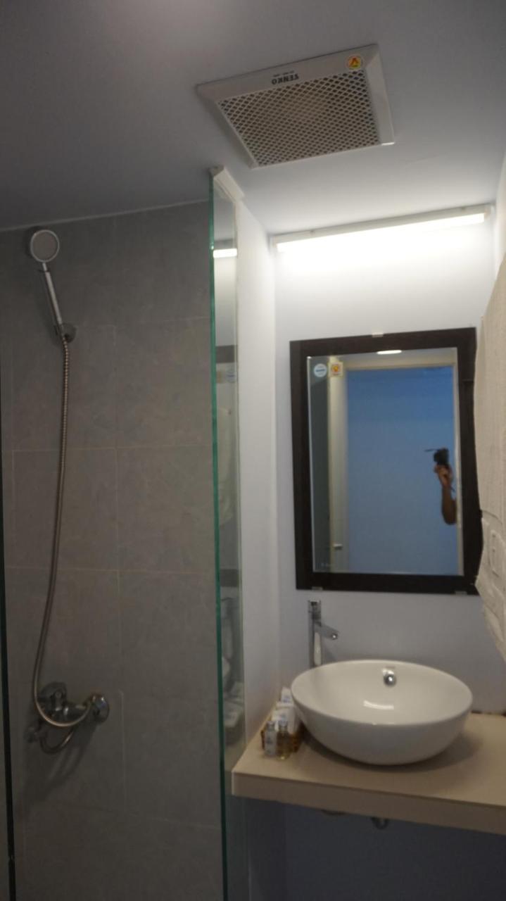 Emis Hotel Phu Quoc Buitenkant foto